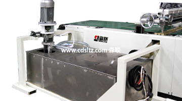 UV光油淋涂機(jī)獨立加溫箱.jpg UV光油淋涂機(jī)獨立加溫箱.jpg