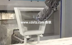 立體異形家具噴涂機器人.jpg 立體異形家具噴涂機器人.jpg