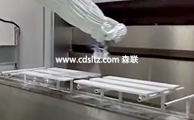 多件家具板噴涂機器人.jpg 多件家具板噴涂機器人.jpg